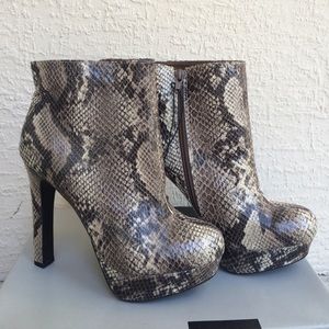 New Mossimo Snakeskin Platform Booties 6 / 6.5