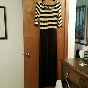 NAVY AND YELLOW STRIPED MAXI DRESS
