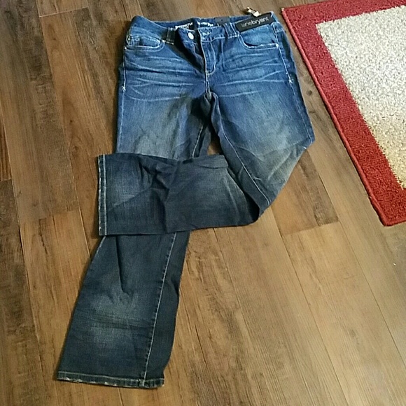 NWT  Lane Bryant-distinctly boot cut jeans