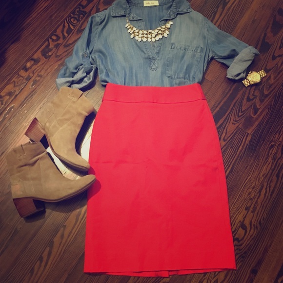 Banana Republic Coral Sloan Pencil Skirt