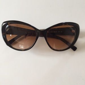 Tory Burch Classic Cat Eye Sunglasses