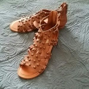 Sandles