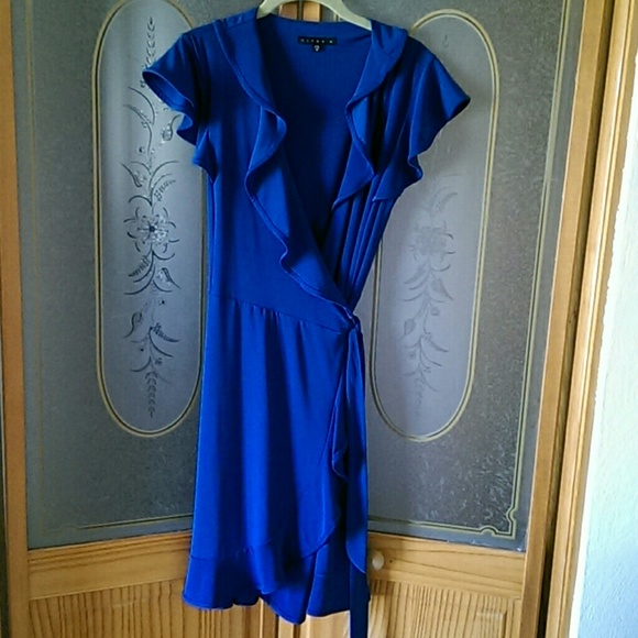 Donating on 10/1-Beautiful Wrap with Ruffles