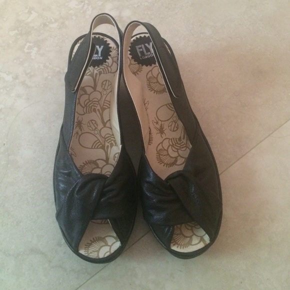 Fly London Sling Back - black - perfect condition
