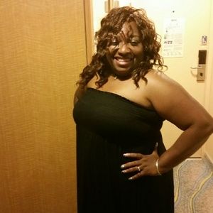 Meet your Posher, Adrienne