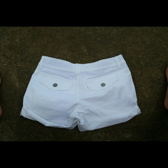 Shorts - Picture 2 of 3