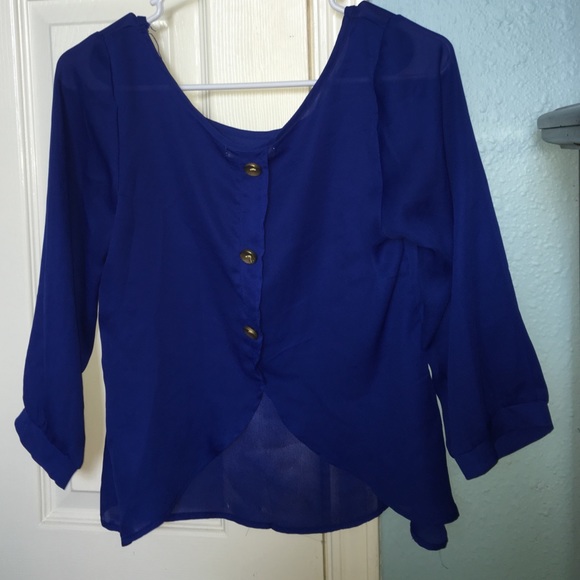 Top - Picture 2 of 2