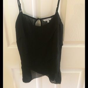 WORN ONCE black fun and flowy tank $9!!