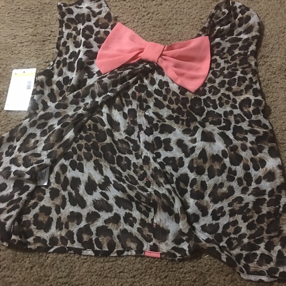 NWT Bongo open back with bow shirt - Picture 3 of 4