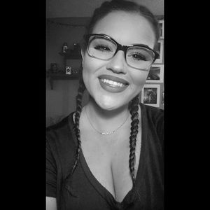 Meet your Posher, Haley