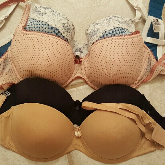 4 Bras BRAND NEW WITHOUT TAGS