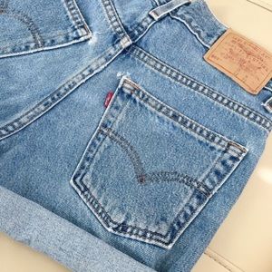 Levi's Cuffed Jean High Wasted Shorts