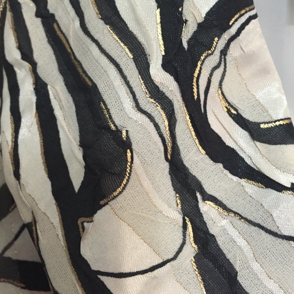 Gorgeous Blazer w/Tie Front - Picture 2 of 4