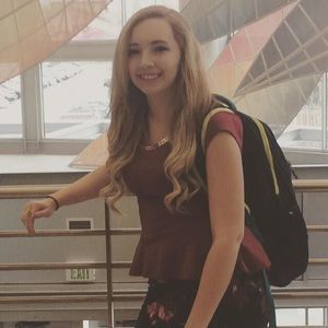 Meet your Posher, Katelyn