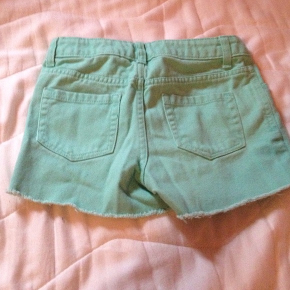 Girls Aqua Jean shorts size 10/12 - Picture 2 of 2