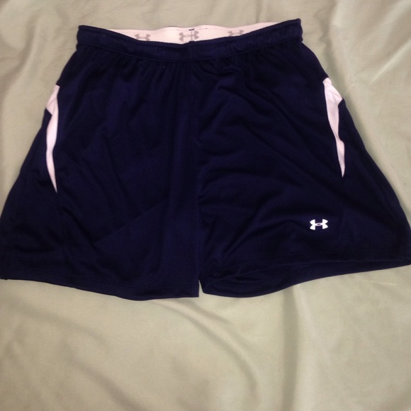 Women's navy under amour shorts! NWOT