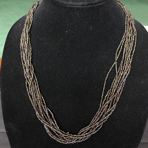 Beautiful metallic beaded necklace. - Picture 1 of 4