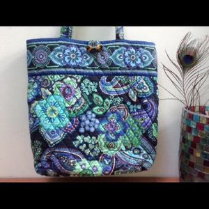 Like new! Blue Rhapsody Vera Bradley Tote