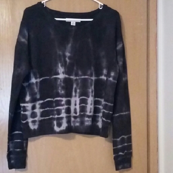 Adam Levine Sweater