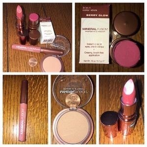 Mineral Fusion Make Up Bundle!