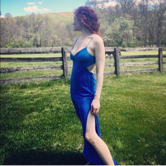 Meet your Posher, Stephanie - Picture 3 of 4