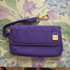 Chaps small wristlet