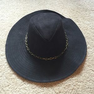 Gold Chain Stiff Wide Brimmed Black Hat