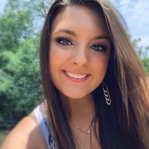 Meet your Posher, Madeline