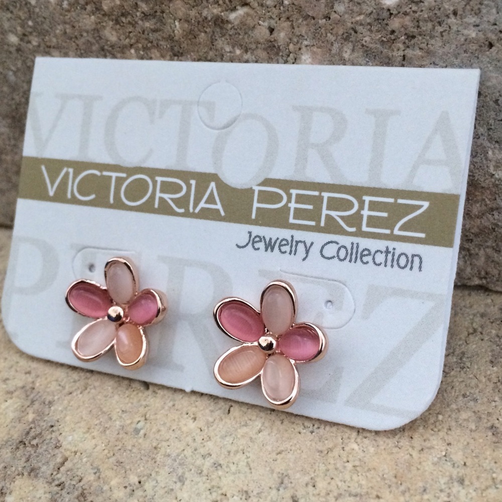 Flower Stud earrings