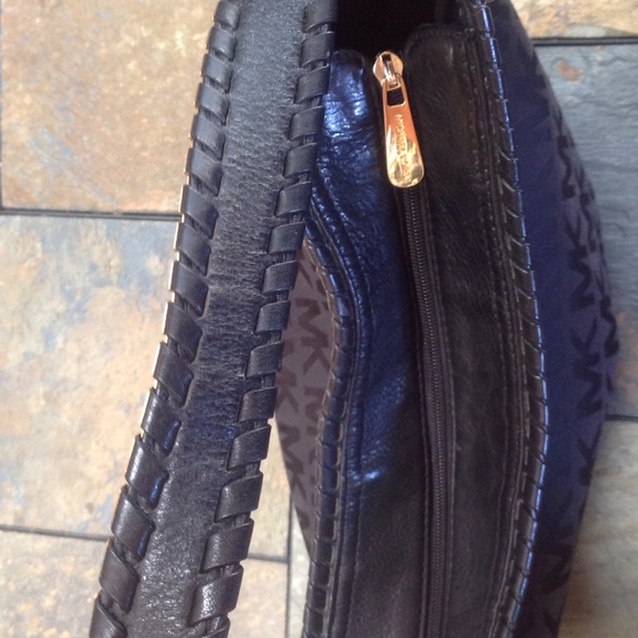 Purse - Picture 4 of 5