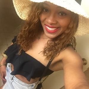 Meet your Posher, Cece