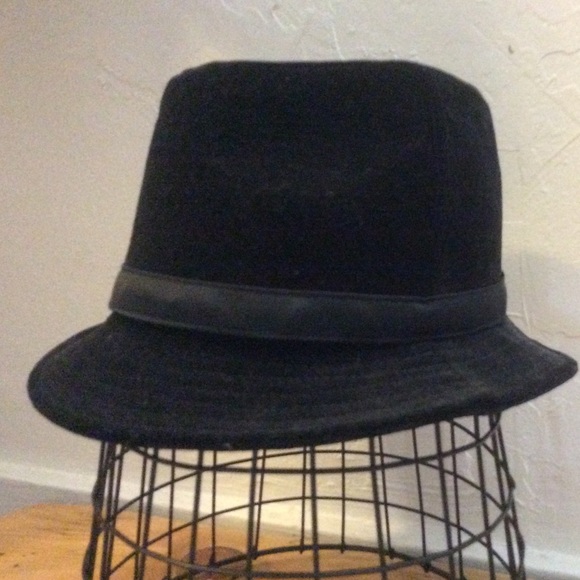 Express Accessories - Black Crushed Velvet Fedora Express Accessories - Black Crushed Velvet Fedora
