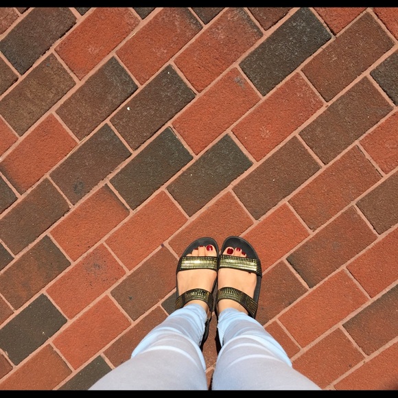 Meet your Posher, Haiyan - Picture 1 of 1