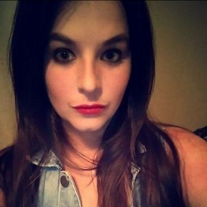 Meet your Posher, Caitlin