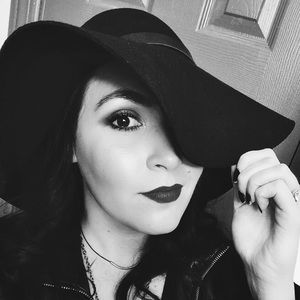 Meet your Posher, Tara