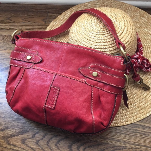 Red leather fossil handbag