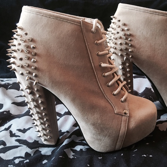 Bella luna tan spiked platform heels. Never worn!! - Picture 1 of 4