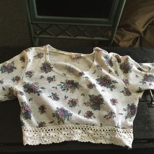 Long sleeve crop top