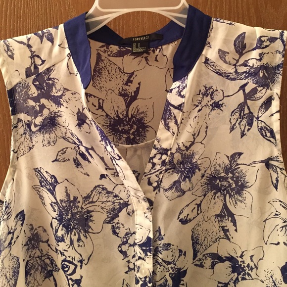 Forever 21 flowy summer top - Picture 3 of 3