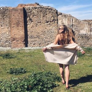 Meet your Posher, Julia