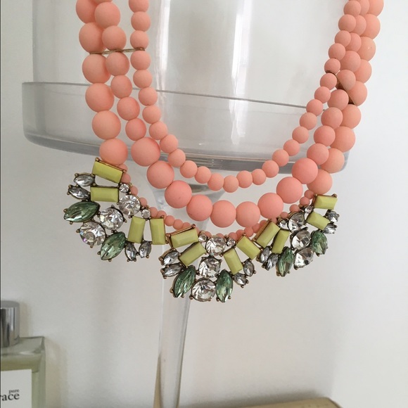 Anthropologie necklace - Picture 2 of 2