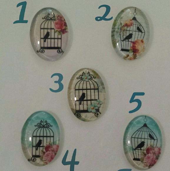 Floral Birdhouse Silvertone Cameo Necklace - Picture 3 of 6