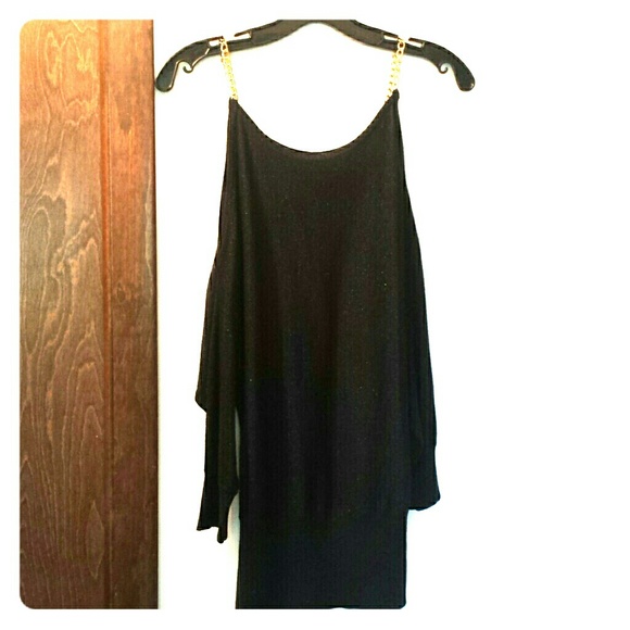 Black, cold-shoulder knit top