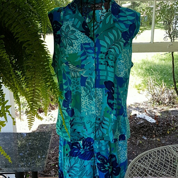 PRICE DROP!!! Cruise ship ready Capri outfit.