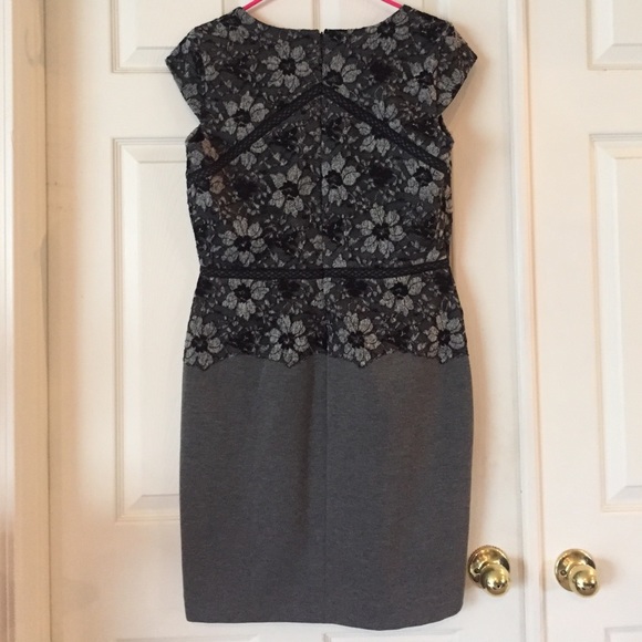 Ann Taylor floral scoop neck dress - Picture 4 of 4