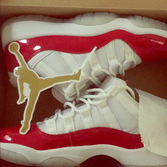 Jordan Shoes - Cherry 11 lows