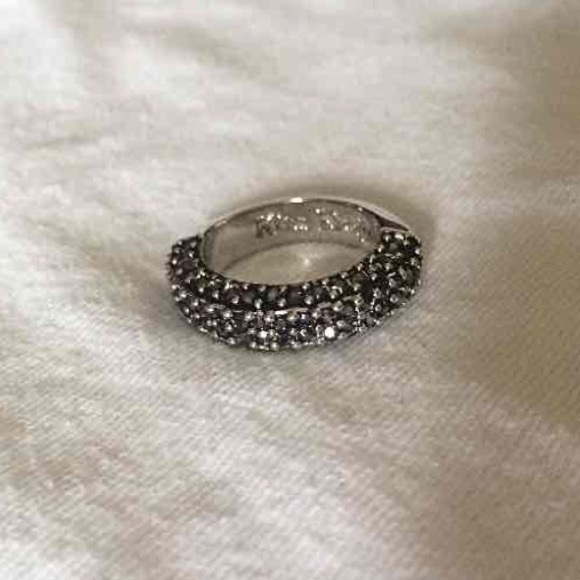 Lia Sophia Kiam Family Size 6 ring