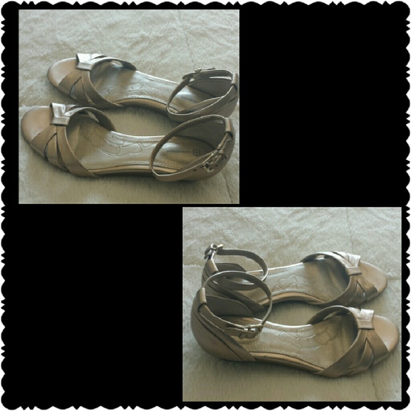 Wedge ankle strap sandals - Picture 3 of 3