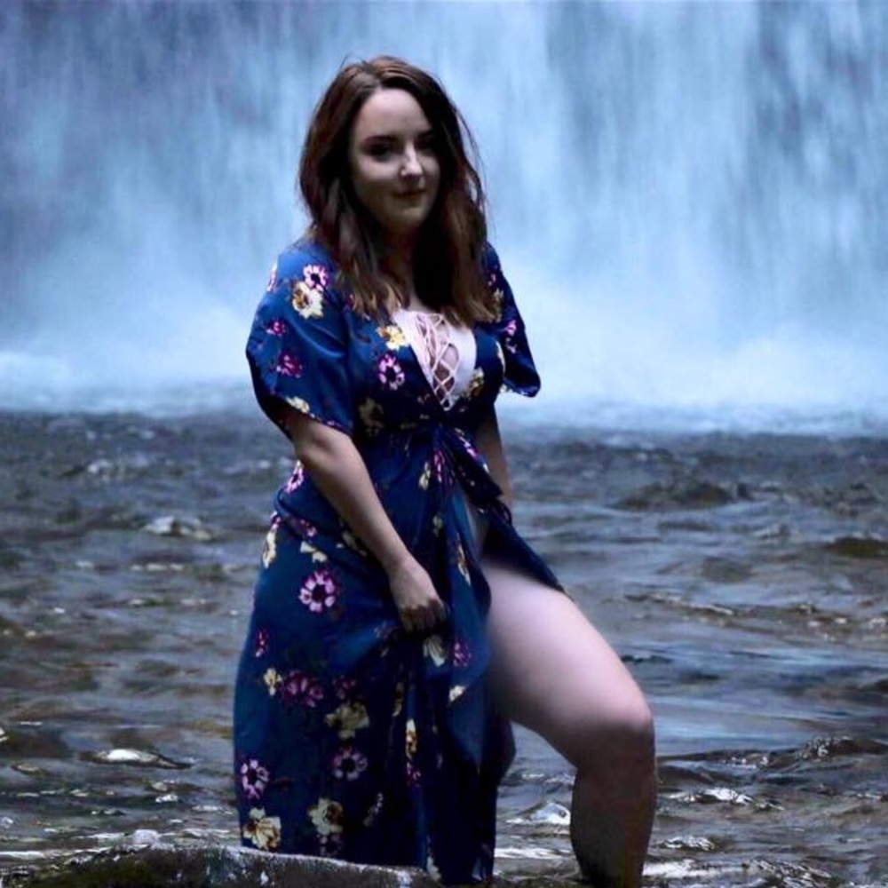 Meet your seller 💗