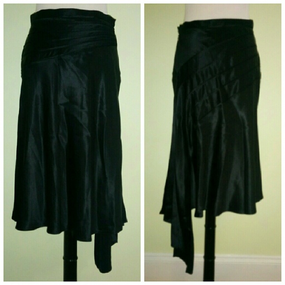 Marc Jacobs black skirt train